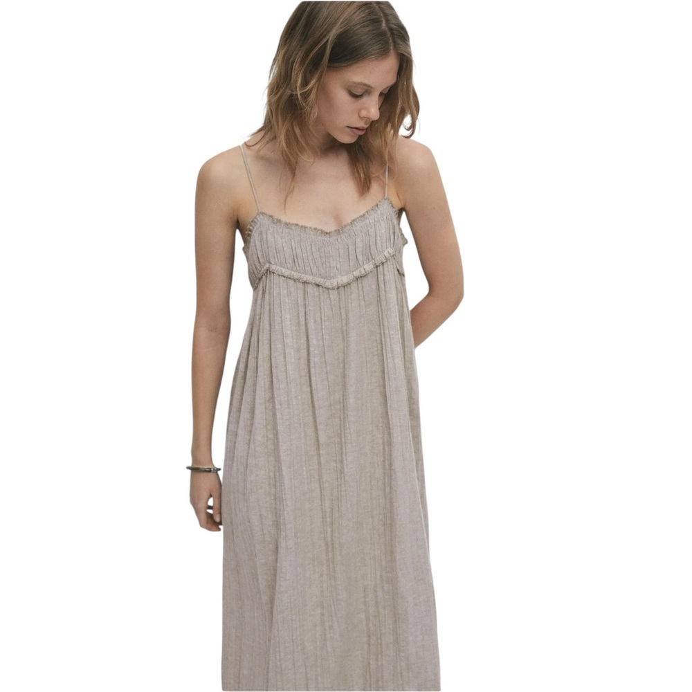Massimo Dutti
Long  Gathered  Halter Neck Strappy Dress in Sz S - Picture 3 of 11